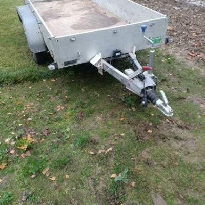 Przyczepka samochodowa