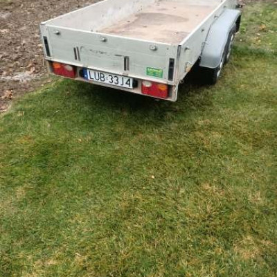 Przyczepka samochodowa