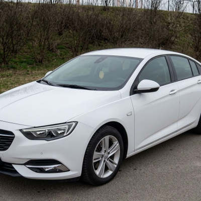 Sprzedam Opel Insignia Grand Sport.