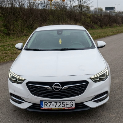 Sprzedam Opel Insignia Grand Sport.
