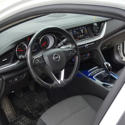 Sprzedam Opel Insignia Grand Sport.