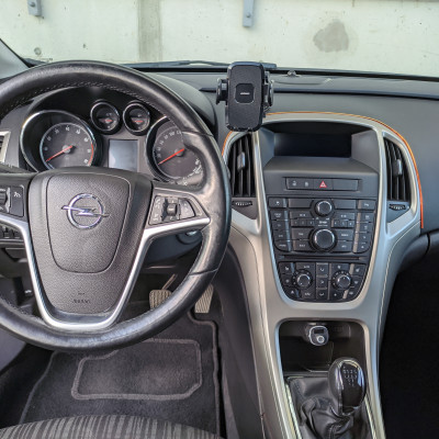 Opel Astra J, benzyna, 2011, 184k przebi