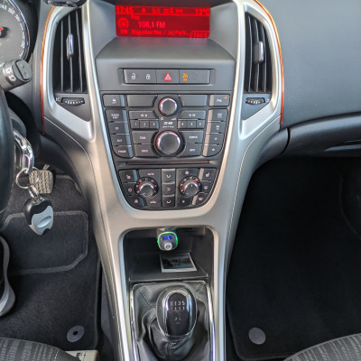 Opel Astra J, benzyna, 2011, 184k przebi