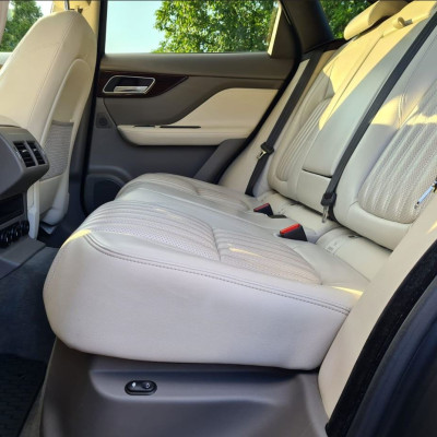 Jaguar F-Pace 25d 1 Właściciel Salon P