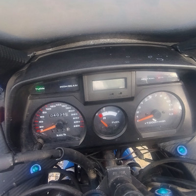 Suzuki gsx 1100f