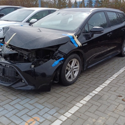 Toyota Corolla 2021 uszkodzona