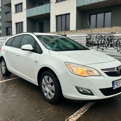OPEL ASTRA J SPORTS TOURER 2012r.1.7CDTI