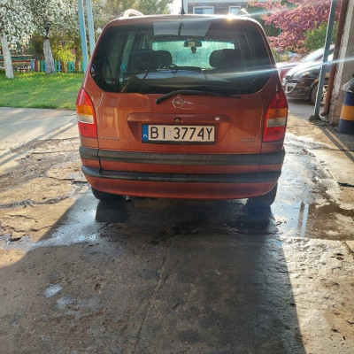 Sprzedam Opla Zafire z gazem i klimą