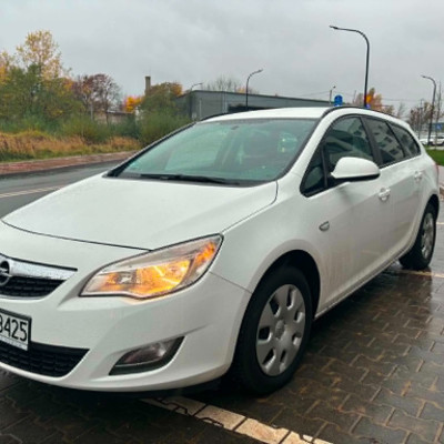 OPEL ASTRA J SPORTS TOURER 2012r.1.7CDTI