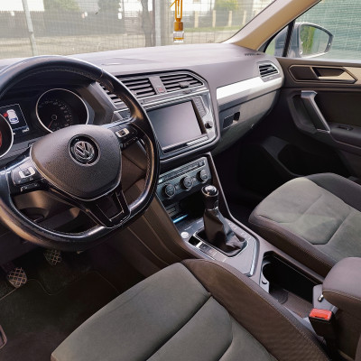 Volkswagen Tiguan 2016r. Niski przebieg