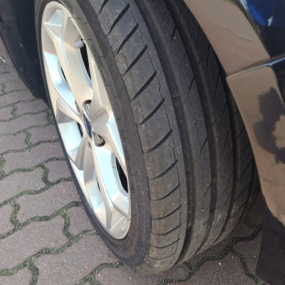 Ford Galaxy Platinum 2011 2.0 Benzyna 20