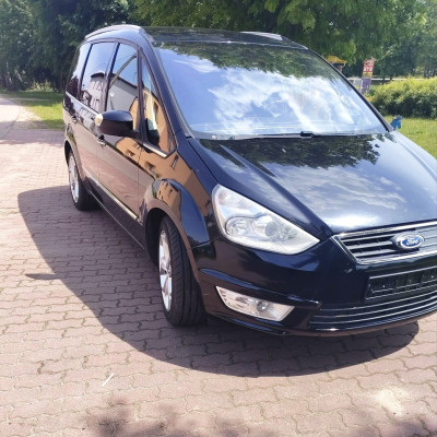 Ford Galaxy Platinum 2011 2.0 Benzyna 20