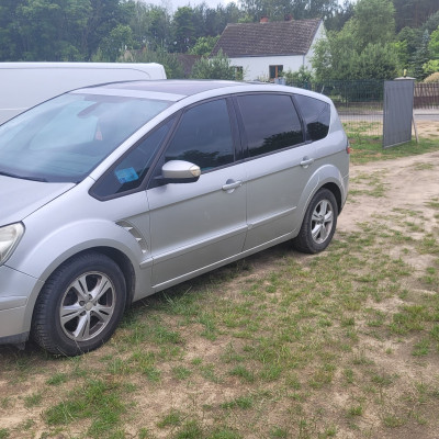 Bezawaryjny Ford SMax