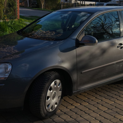 Volkswagen Golf V 1.9 TDI 105 KM 6-bieg