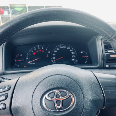Sprzedam Toyotę Corollę
