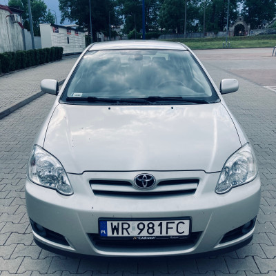 Sprzedam Toyotę Corollę