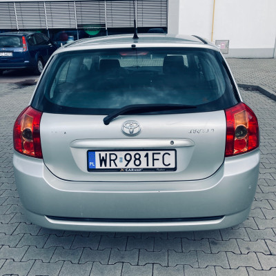 Sprzedam Toyotę Corollę