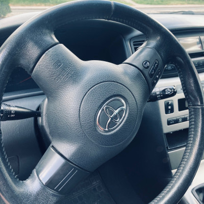 Sprzedam Toyotę Corollę