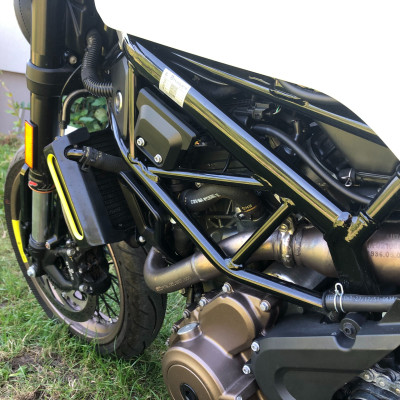 Husqvarna Vitpilen 401 (KTM DUKE 390, Sv
