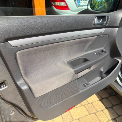 Volkswagen Golf V 1.9 TDI 105 KM 6-bieg