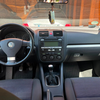 Volkswagen Golf V 1.9 TDI 105 KM 6-bieg