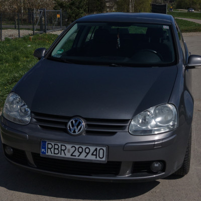 Volkswagen Golf V 1.9 TDI 105 KM 6-bieg