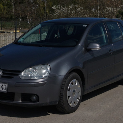 Volkswagen Golf V 1.9 TDI 105 KM 6-bieg