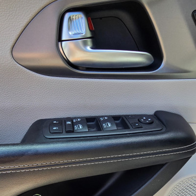 Chrysler Pacifica Hybryda 2022 stan idea