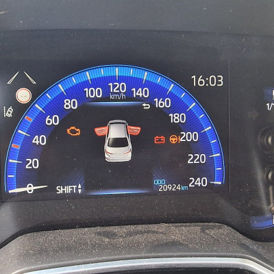 Sprzedam Toyotę Corolla sedan 1.5 Comfo