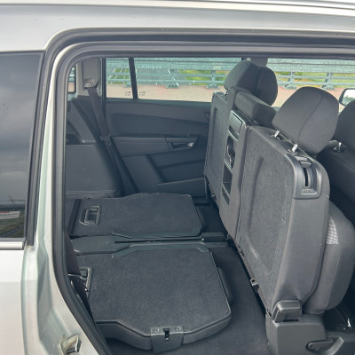 Opel Zafira B 1.4 b/gaz 2010
