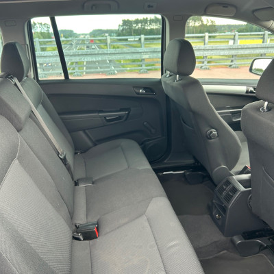 Opel Zafira B 1.4 b/gaz 2010