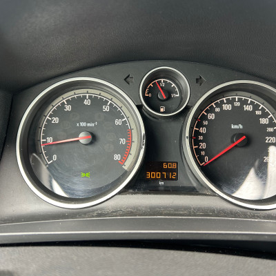 Opel Zafira B 1.4 b/gaz 2010