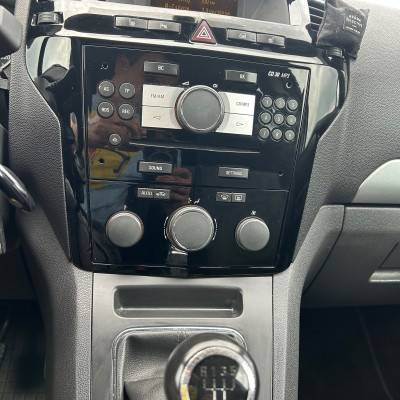 Opel Zafira B 1.4 b/gaz 2010