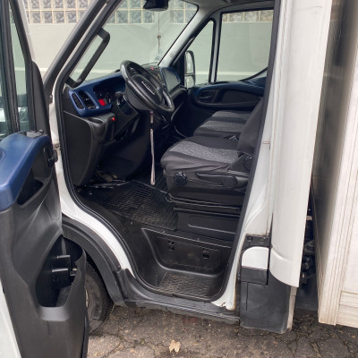 Iveco Daily 2018 Kontener + Winda UDT