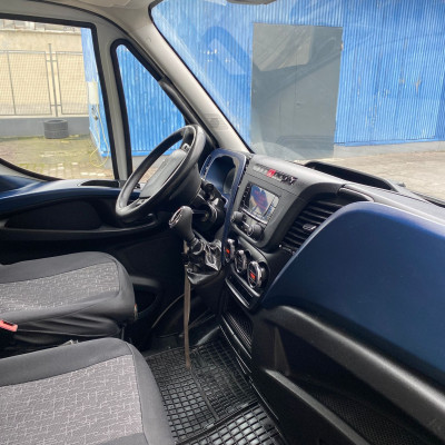 Iveco Daily 2018 Kontener + Winda UDT