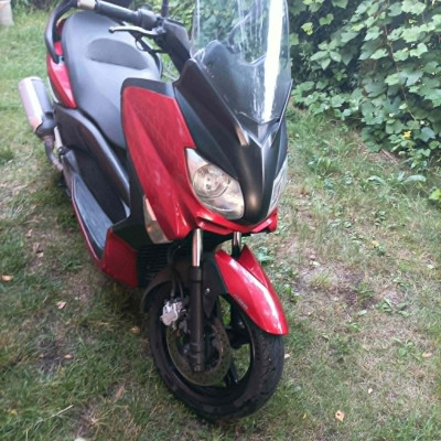 YAMAHA X-MAX 125, 2013