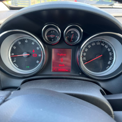 Opel Astra J Sports Tourer automat