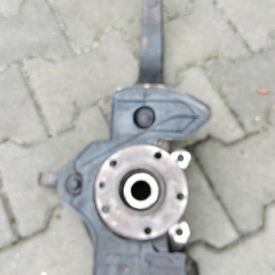 Zwrotnica prawa Alfa Romeo 147