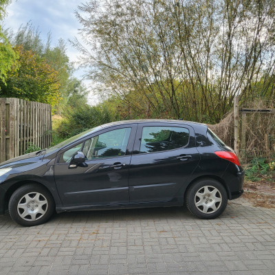 Peugeot 308 czarny brokat 2010 r
