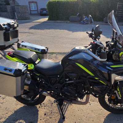 Benelii TRK702x